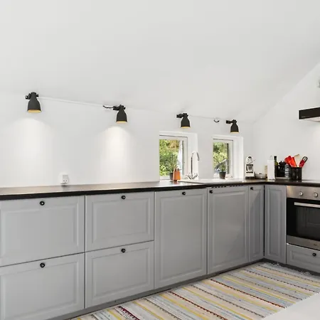 Newly Renovated Near The Bøtø By
